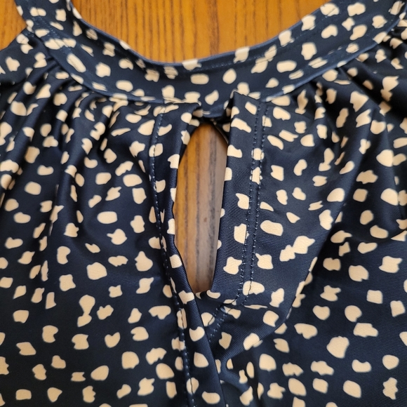 Halter style 1-piece swimsuit, size M - Picture 8 of 8